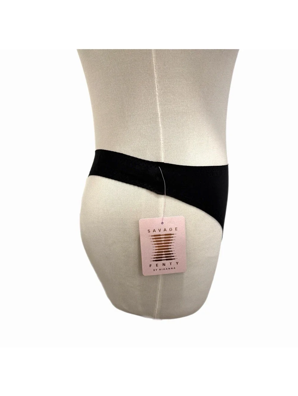 Savage x Fenty Black No-Show Thong – Medium – New with Tags